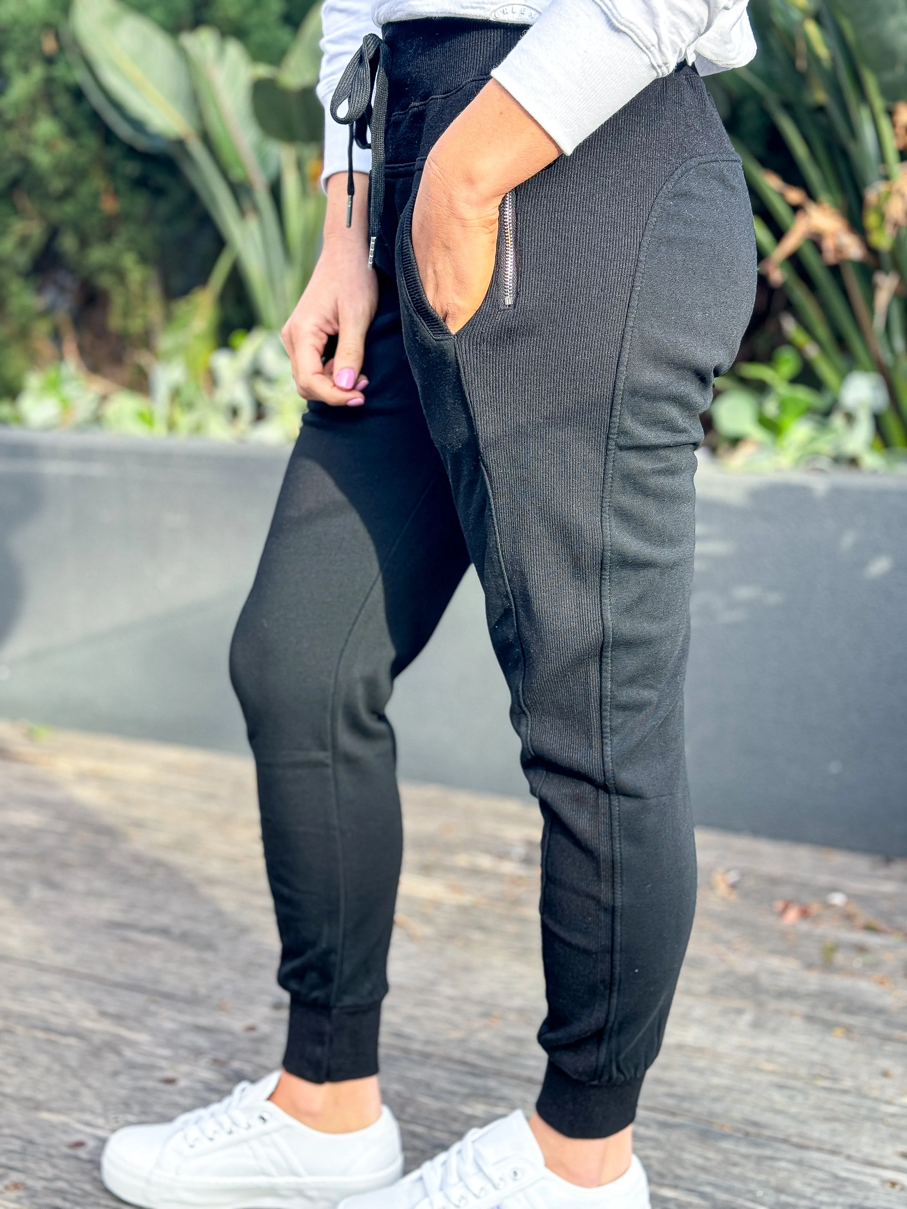 Byron Jogger - Black