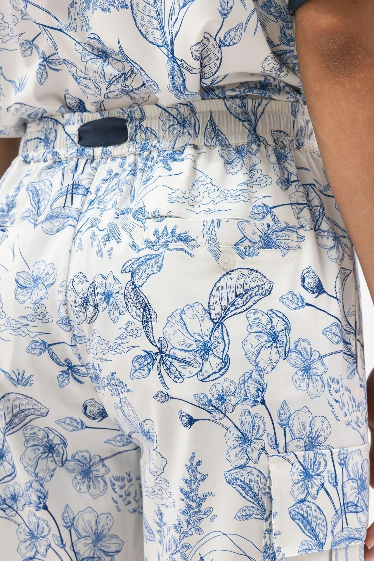 Patterned Relax Cargo Shorts