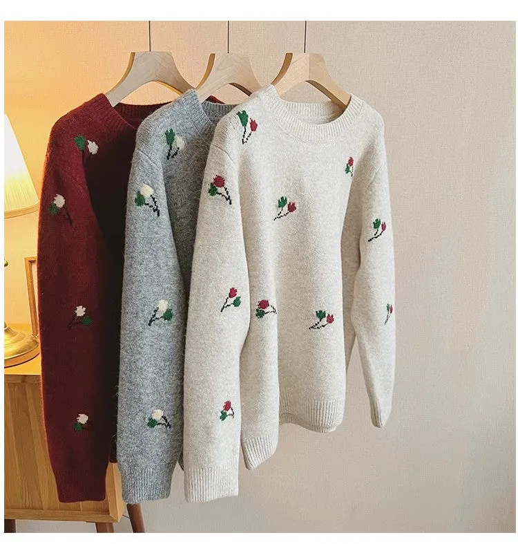 Retro embroidered flower round neck sweater for women long-sleeved sweater    S4805