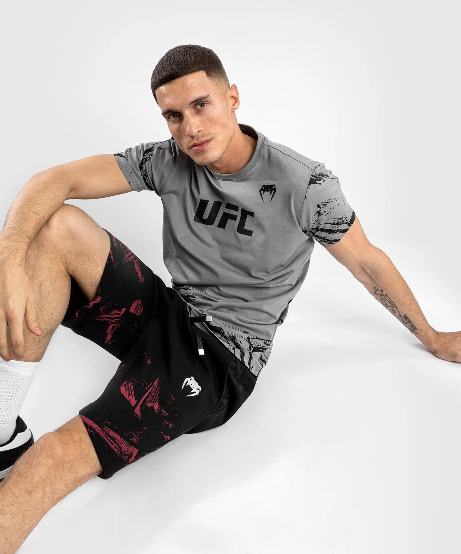 UFC Venum Authentic Fight Week 2.0 Men’s Short Sleeve T-Shirt - Grey